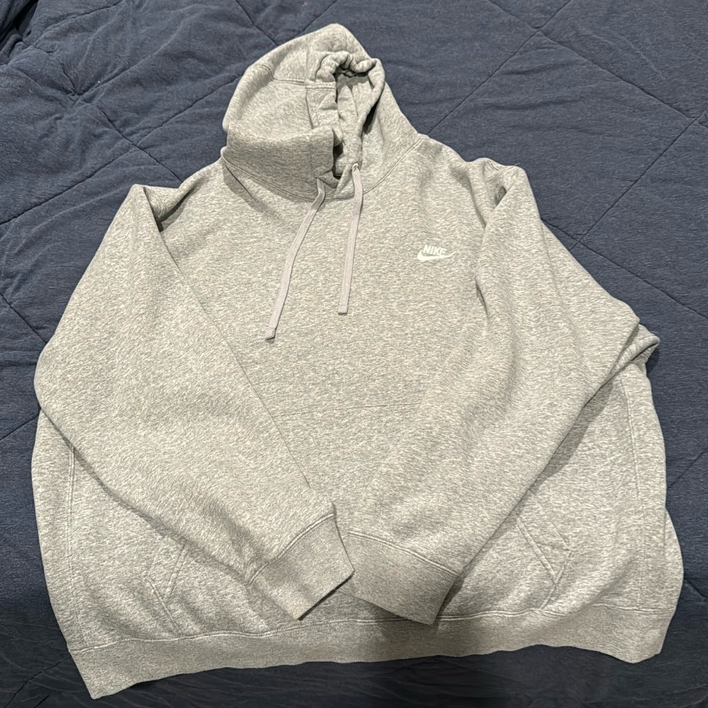 Men’s Classic Grey Nike Sweatshirt